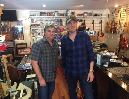 Joe Bonamassa visits the store